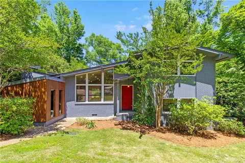 567 Moores Mill Rd, Auburn, AL 36830
