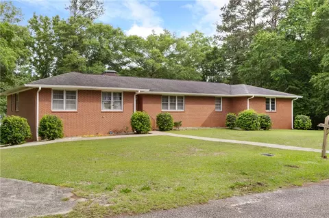 117 S 20th St, Lanett, AL 36863