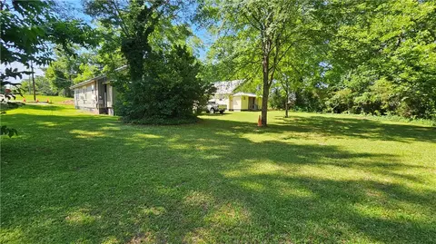 15 E 20th St, Lanett, AL 36863 photo 3