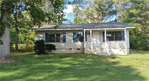 189 Cynthia Cir, Roanoke, AL 36274