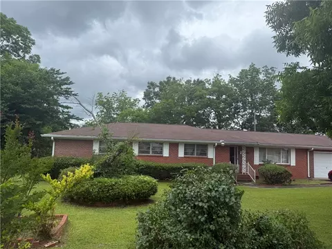 1694 SW 18th St, Lanett, AL 36863