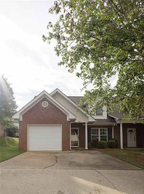 2428 E University Dr #801, Auburn, AL 36830