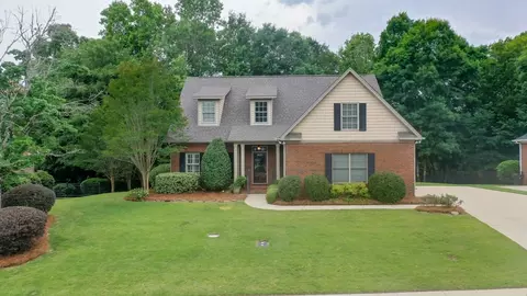 809 Madeline Ln, Auburn, AL 36832