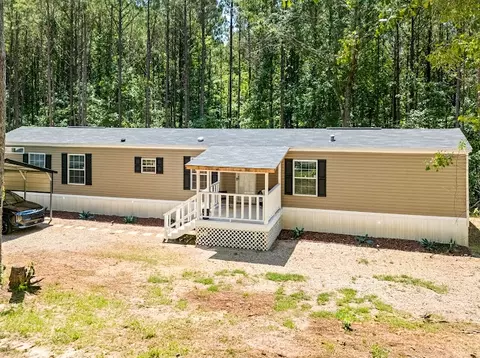 87 Dusty Rd, Tallassee, AL 36078