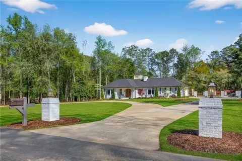 2140 White Oak Ln, Auburn, AL 36830
