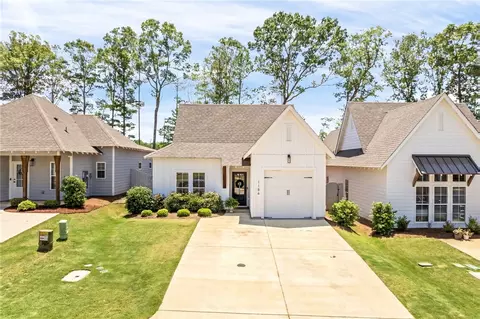 1186 Woodland Cir, Opelika, AL 36801