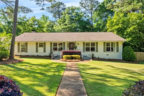 1700 Arrowhead Ave, Opelika, AL 36801