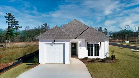 36 Crossing Ct W, Valley, AL 36854