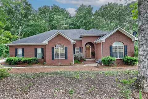 1688 Crescent Blvd, Auburn, AL 36830