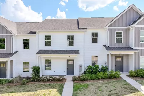 2141 Cobblestone Dr, Opelika, AL 36804
