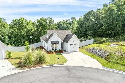 569 Cedarbrook Dr, Auburn, AL 36830