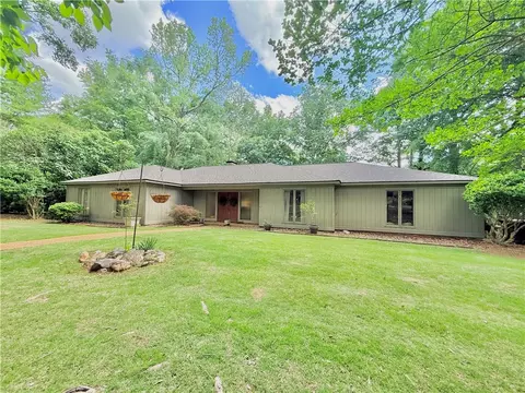 575 Cross Creek Rd, Auburn, AL 36832