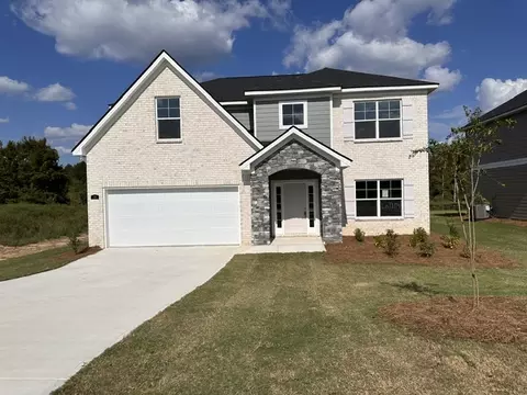 214 Black Oak Dr, Smiths Station, AL 36877