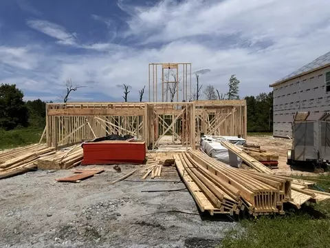 214 Black Oak Dr, Smiths Station, AL 36877