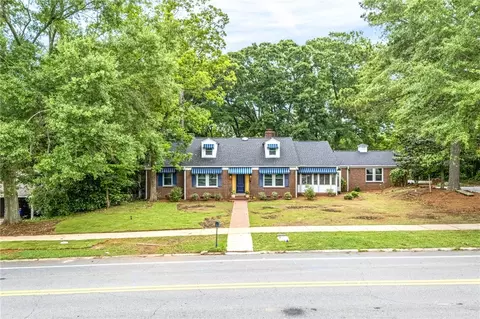 715 N 10th St, Opelika, AL 36801