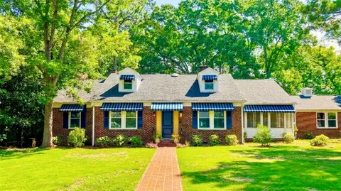 715 N 10th St, Opelika, AL 36801