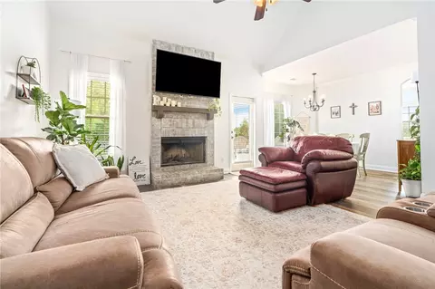 2902 Anderson Lakes Cir, Opelika, AL 36801
