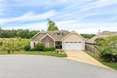 2902 Anderson Lakes Cir, Opelika, AL 36801