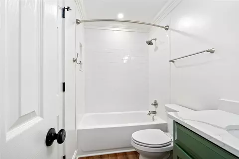327 N Ross St #122, Auburn, AL 36830