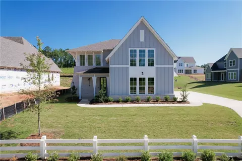 1214 Sarah Ln, Auburn, AL 36830
