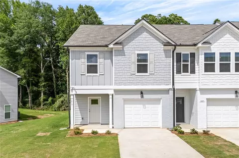 1215 Mccoy St, Opelika, AL 36801