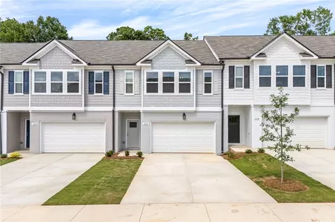 1233 Mccoy St, Opelika, AL 36801