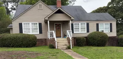 6504 24th Ave, Valley, AL 36854