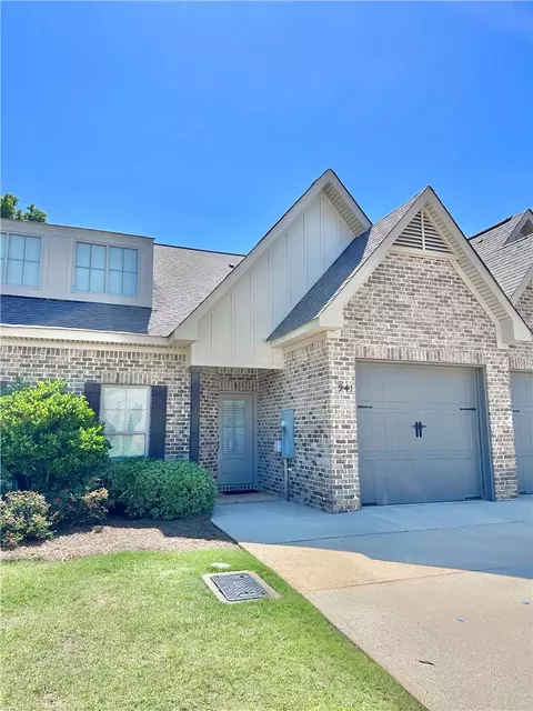 941 Pembroke Pl, Auburn, AL 36830