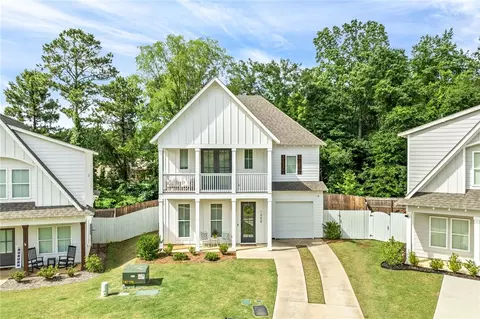 1008 Alberta Ct, Auburn, AL 36832