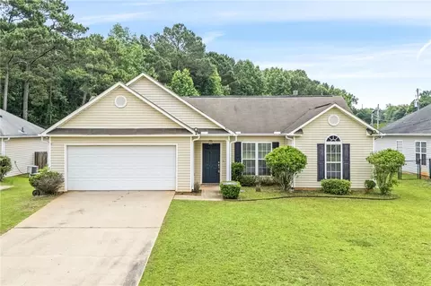 946 Law Dr, Auburn, AL 36830
