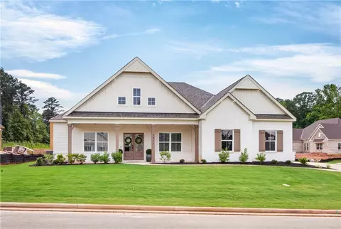 1311 Hidden Lakes Dr, Opelika, AL 36801