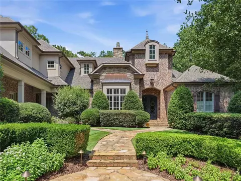 1725 Altamont Ct, Auburn, AL 36830