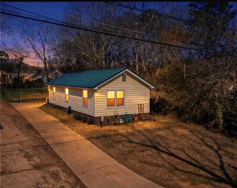 1622 3rd Ave, Opelika, AL 36804