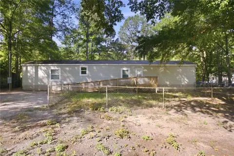 37 Pioneer Dr, Seale, AL 36875