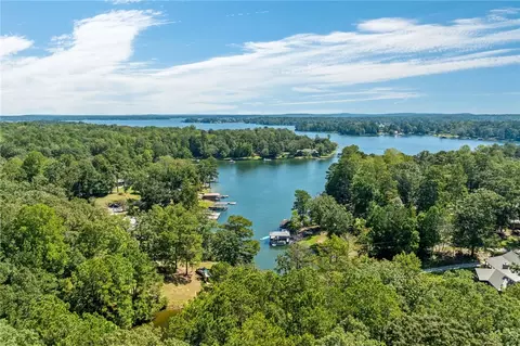 2 Lakeview Dr, Eclectic, AL 36024