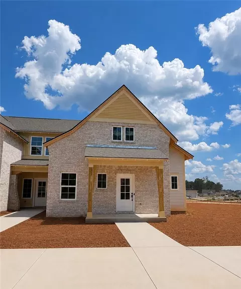 1747 Woodland Pines Ln #256, Auburn, AL 36830