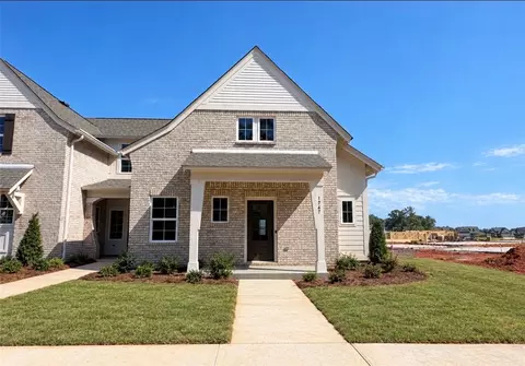 1747 Woodland Pines Ln #256, Auburn, AL 36830