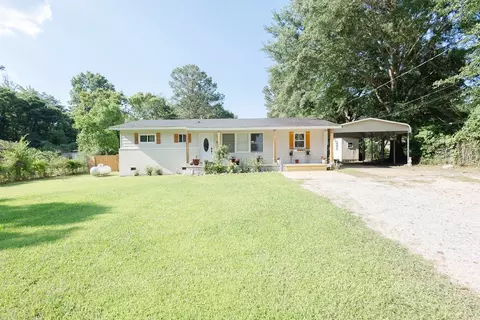 616 Vann Rd, Smiths Station, AL 36877
