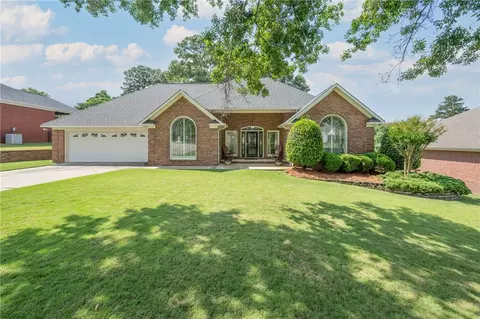 2107 Canter Dr, Phenix City, AL 36867