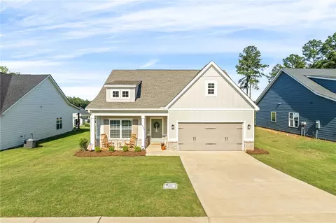 1968 Mallory Ln, Opelika, AL 36801