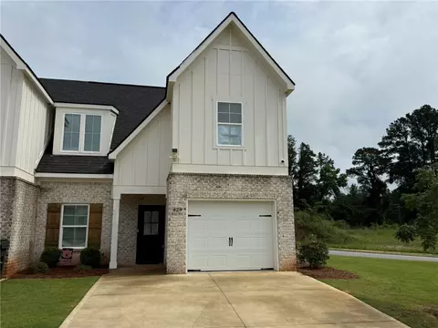 629 Thornberry Dr, Auburn, AL 36830