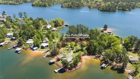 1710 Point Windy Dr, Jacksons Gap, AL 36861