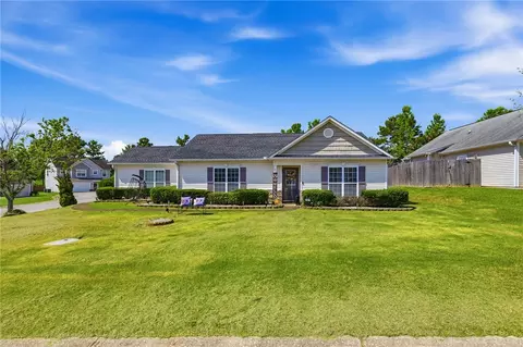 2125 Winding Oak Dr, Opelika, AL 36804