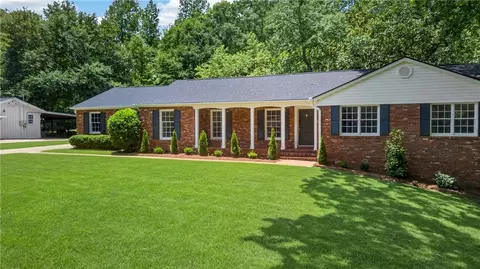 1504 Gwen Mill Rd, Opelika, AL 36801
