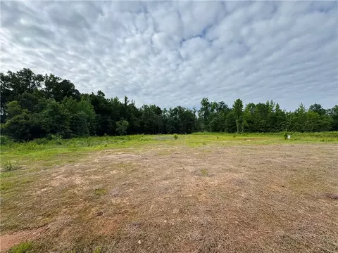 2140 Whippoorwill St, Auburn, AL 36830