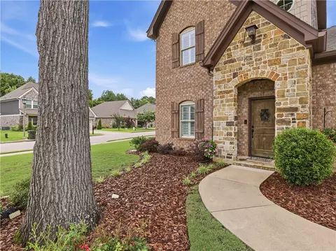 1230 Weatherford St, Auburn, AL 36830
