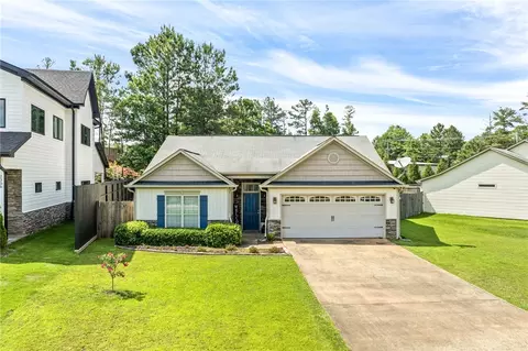 2004 Dutch Ct, Opelika, AL 36801