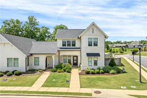 602 Grey Oak Cir, Auburn, AL 36830