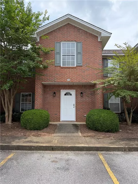 1477 N Donahue Dr #1706, Auburn, AL 36830