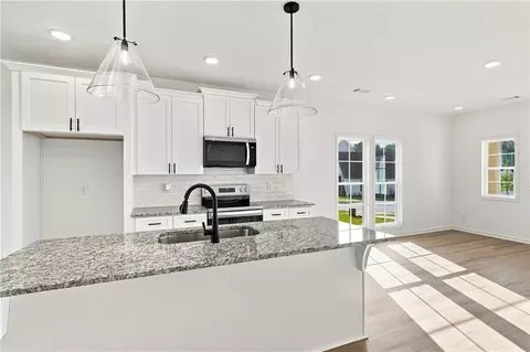 Kitchen - 226 Firefly Ln, Opelika, AL 36804 photo 2 of 3